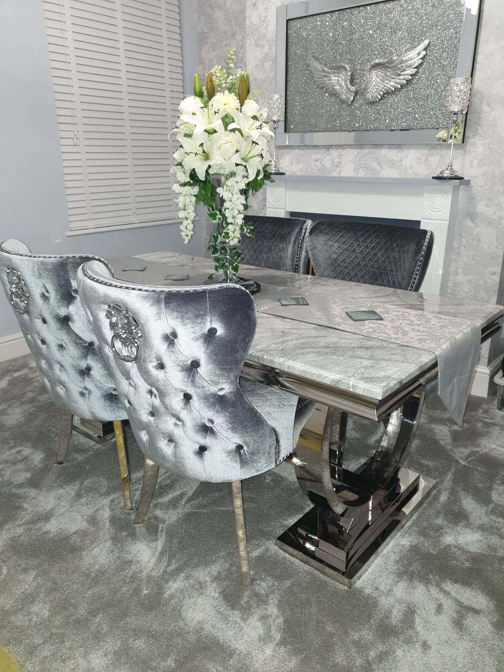 Arianna Marble Dining Table With Lewis Lion Knocker Velvet Chairs