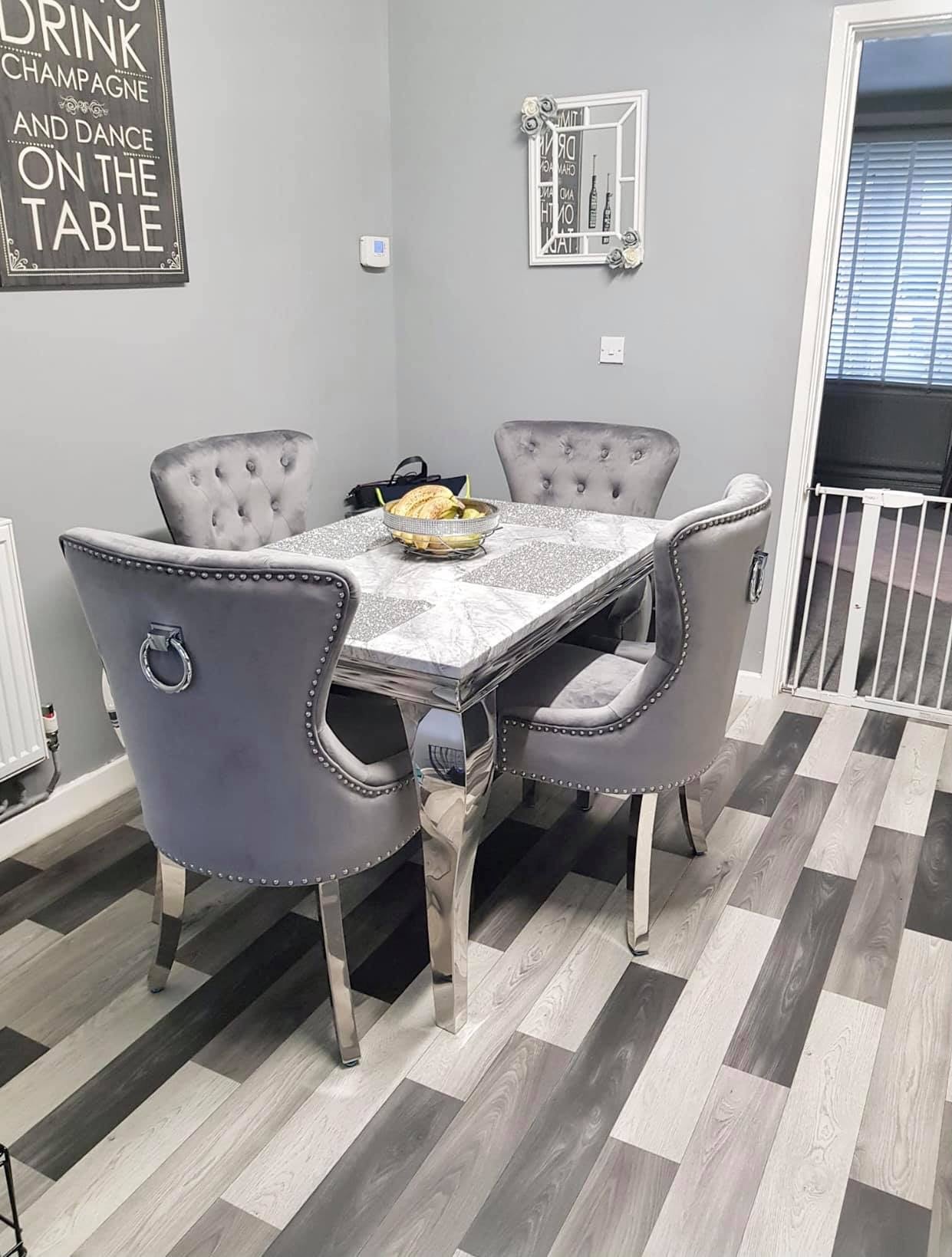 120cm Vienna Table With 4 Chelsea Ring Knocker Chairs